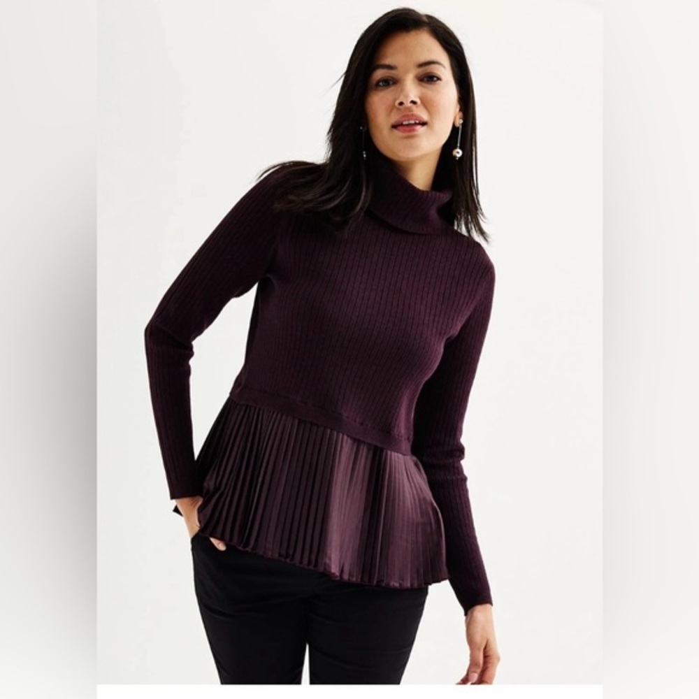Nine West XXL turtle neck sweater with pleated hem
